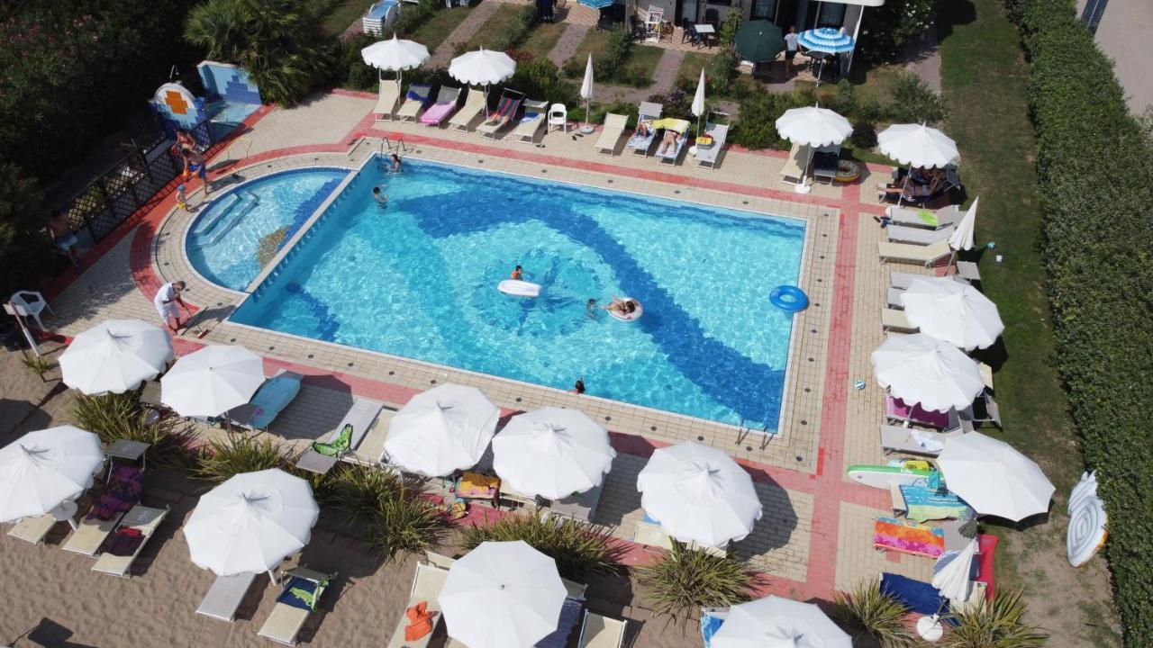 كافالّينو Eurobeach Residence المظهر الخارجي الصورة